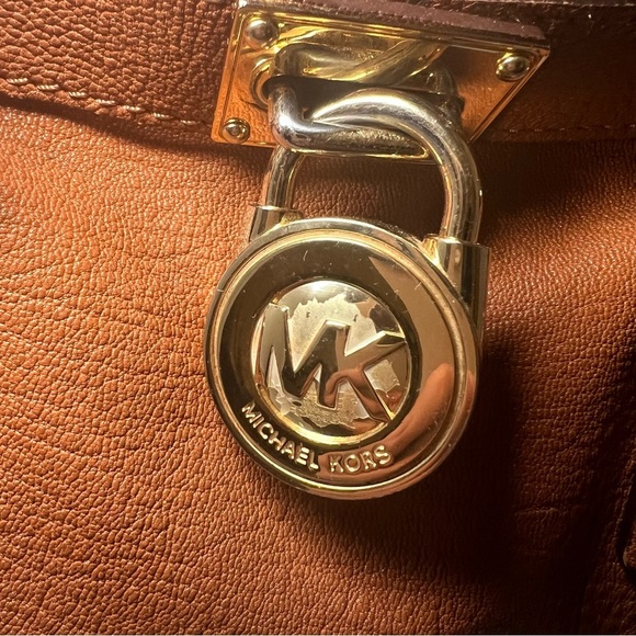 MICHAEL KORS Hamilton Medium Lock and Key Leather Bag Satchel/Shoulder Bag Brn - Picture 2 of 14